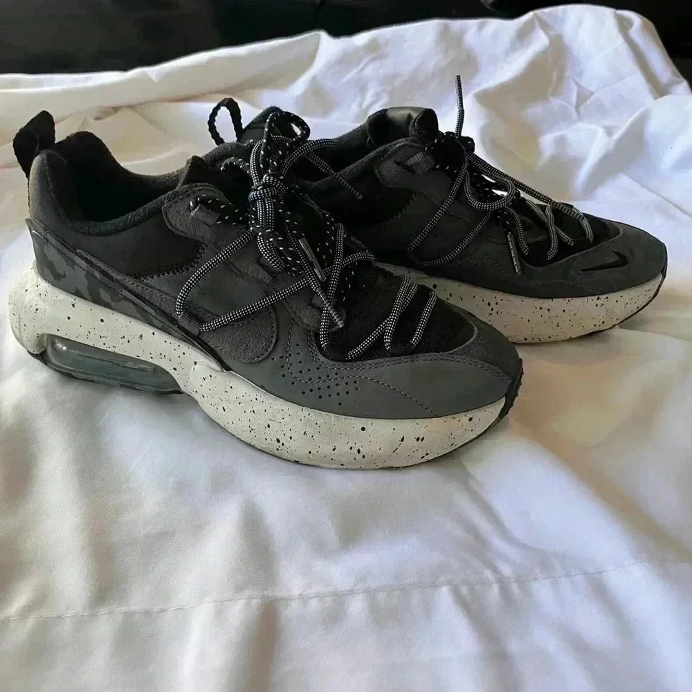 Nike Stroke Running Shoe - Size 7